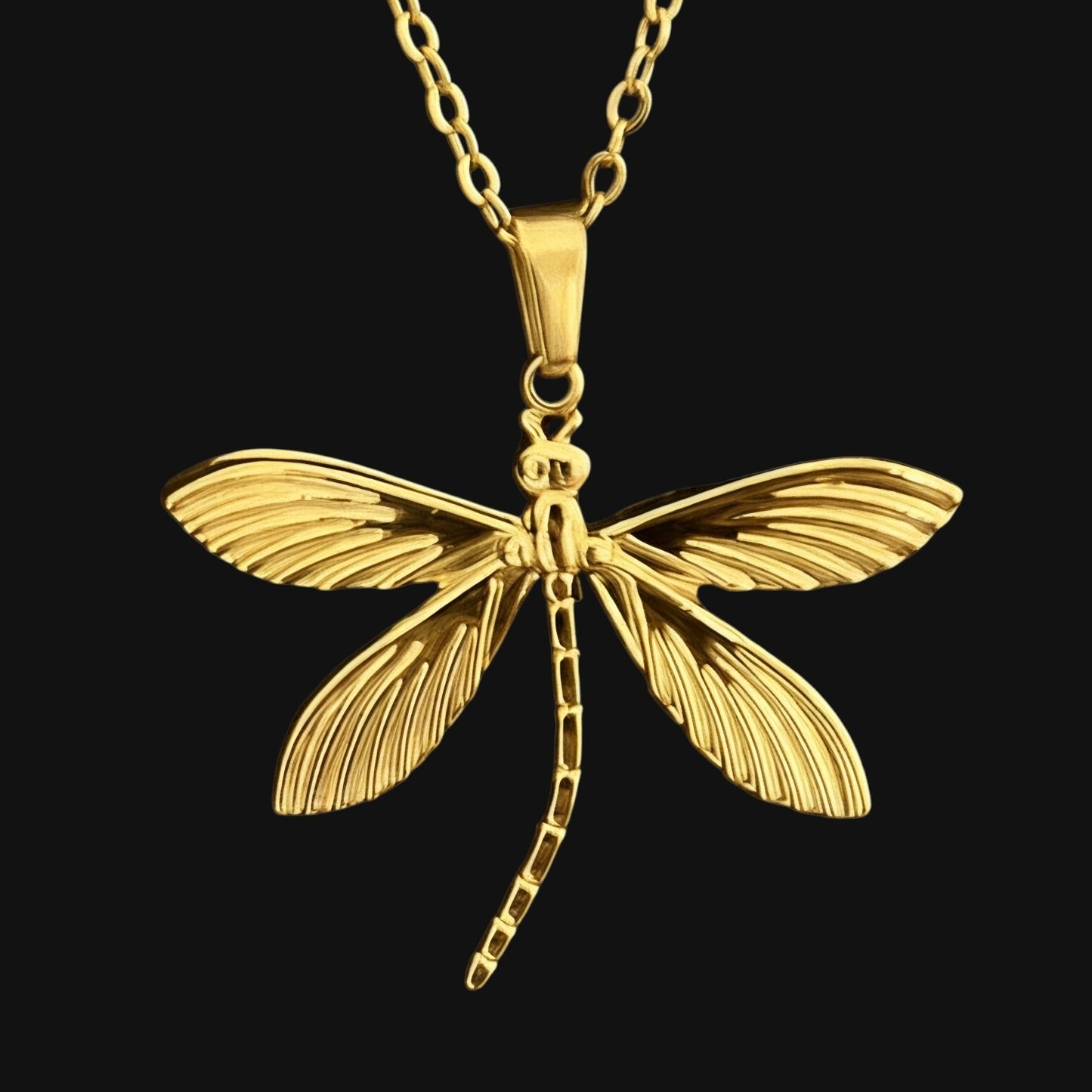 Dragonfly necklace gold