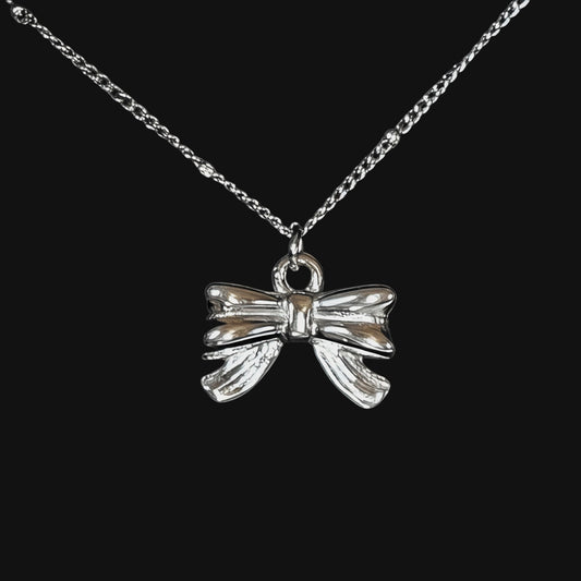 Bow necklace silver