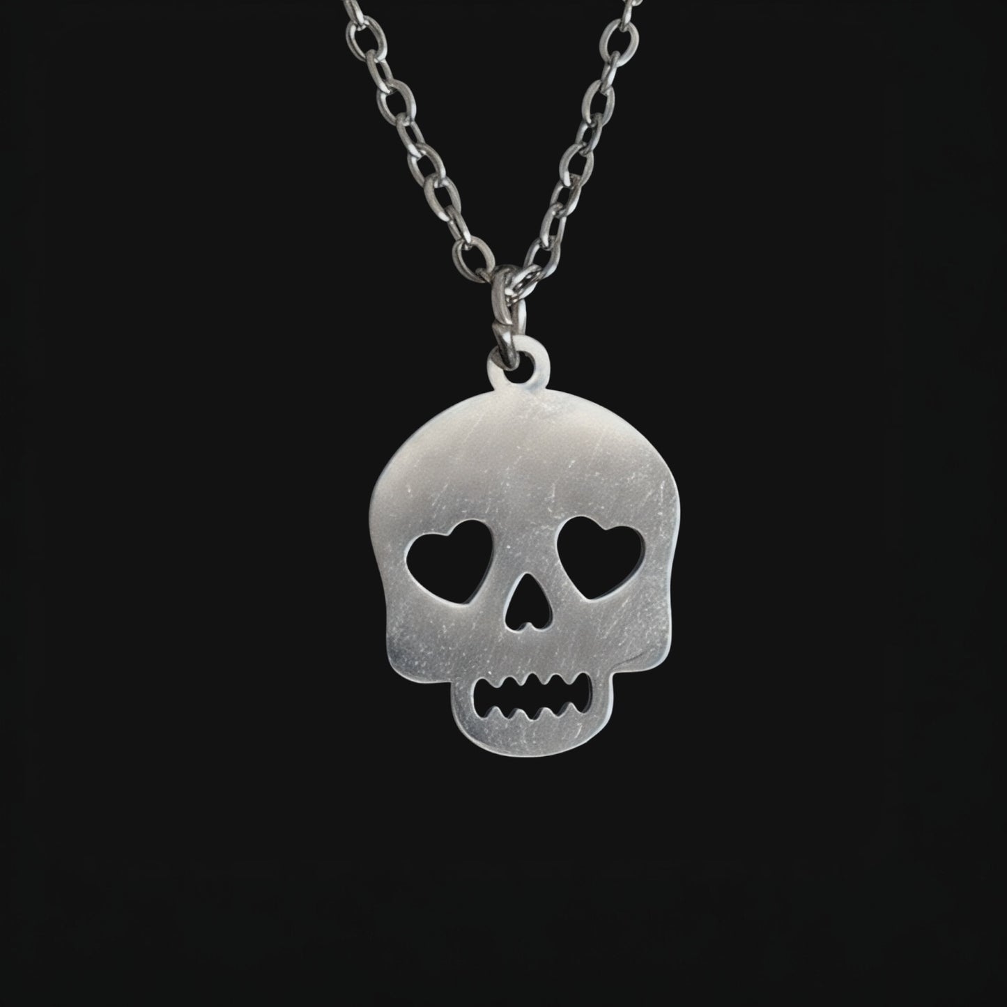 Skull necklace silver