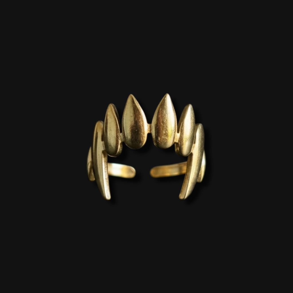 Vampire Teeth Ring - Gold